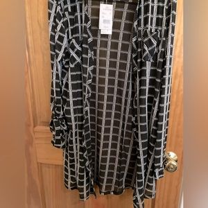 Black & white striped shirt Women’s Size Large